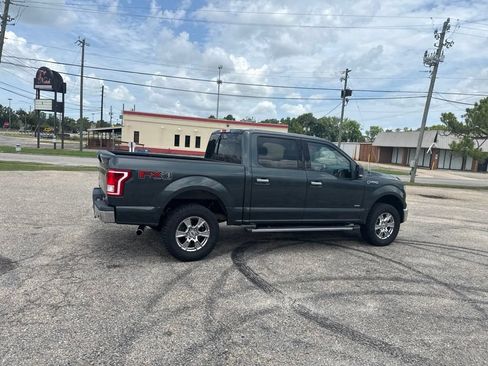 Used 2015 Ford F150 XLT w/ Equipment Group 302A Luxury AWD/4WD image 13