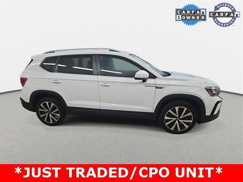 Used 2023 Volkswagen Taos SE image 3