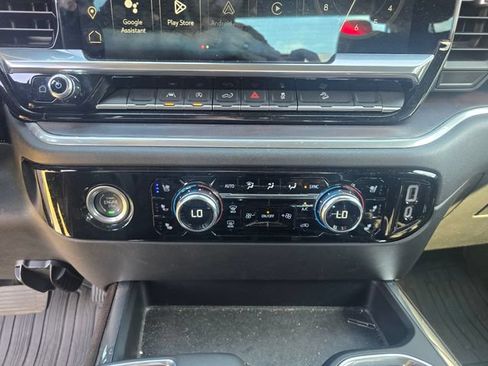 Used 2022 GMC Sierra 1500 SLT AWD/4WD image 22