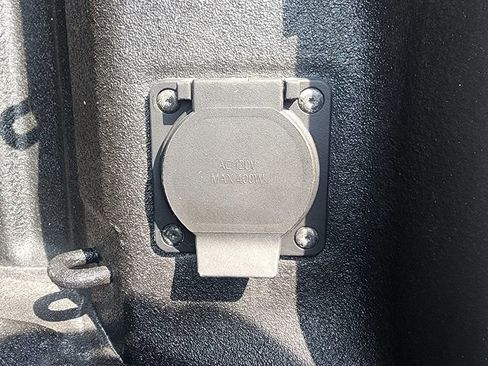 Used 2022 Chevrolet Silverado 2500 LTZ image 10