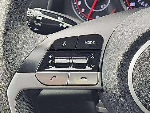 Used 2023 Hyundai Elantra SEL image 20