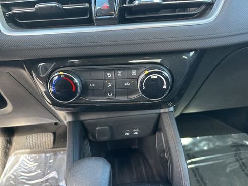 Used 2025 Chevrolet TrailBlazer LT image 21