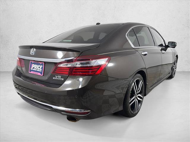Used 2016 Honda Accord Touring image 5
