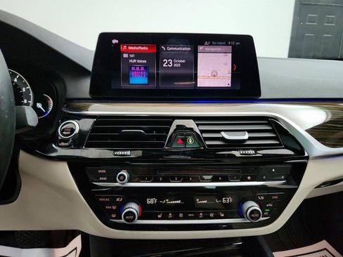 Used 2019 BMW 530i 530i w/ Convenience Package image 22