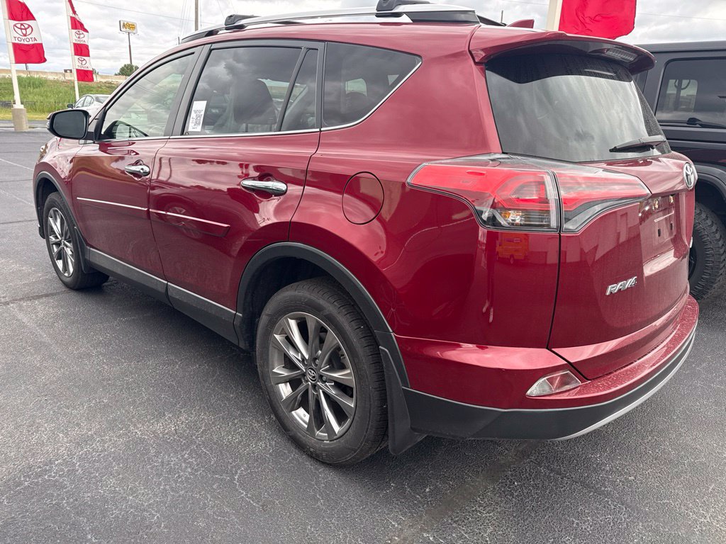 Used 2018 Toyota RAV4 Limited FWD image 4
