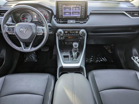 Used 2021 Toyota RAV4 XLE Premium image 11