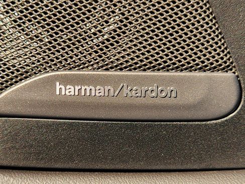 Used 2025 BMW X5 xDrive50e image 23