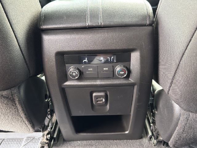 Used 2023 Chevrolet Traverse LT AWD/4WD image 29