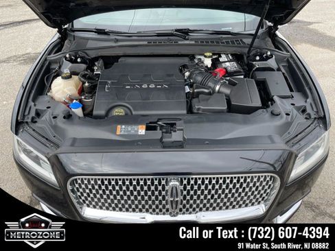 Used 2019 Lincoln Continental Select w/ Continental Climate Package image 13