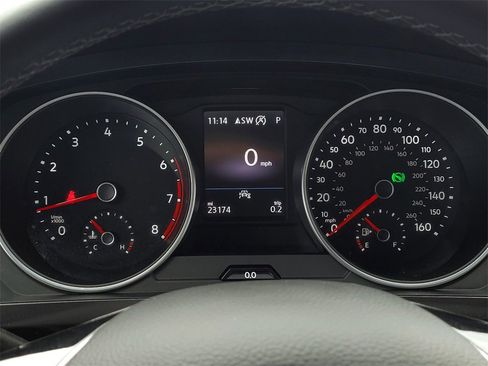 Certified 2021 Volkswagen Tiguan SE R-Line image 24