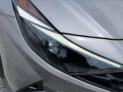 Used 2023 Hyundai Elantra SEL w/ Convenience Package FWD image 26