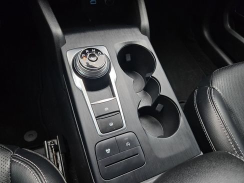 Used 2021 Ford Escape SEL w/ Technology Package FWD image 17