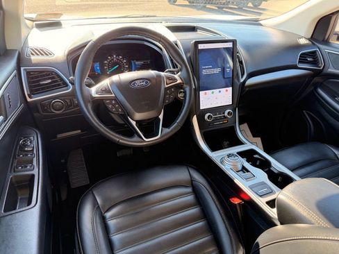 Used 2024 Ford Edge SEL image 11