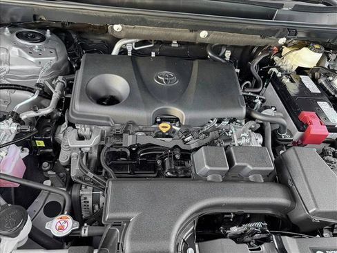 Used 2024 Toyota RAV4 XLE AWD/4WD image 22