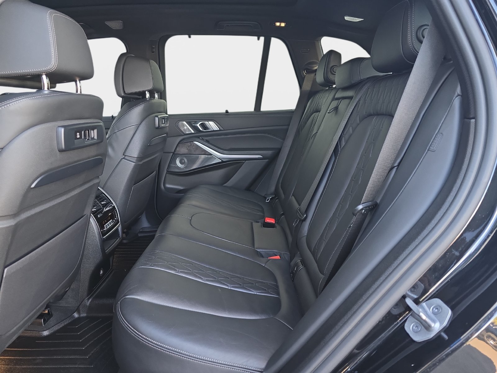 Used 2021 BMW X5 M50i w/ Executive Package AWD/4WD image 17