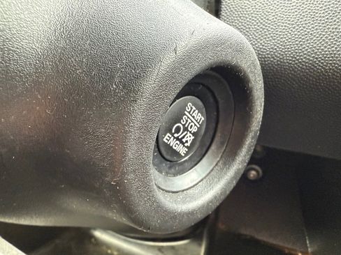 Used 2023 RAM ProMaster 2500 image 12