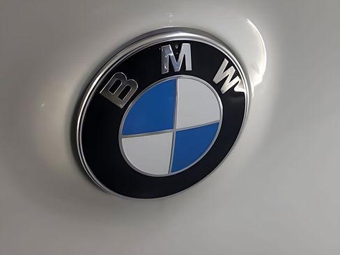 Used 2025 BMW X3 xDrive30i w/ Convenience Package image 23