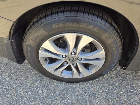 Used 2013 Honda Accord LX image 32