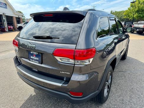 Used 2017 Jeep Grand Cherokee Limited AWD/4WD image 5