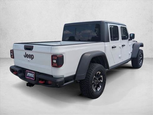 Used 2026 Jeep Gladiator Rubicon AWD/4WD image 5