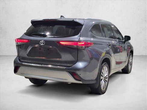 Used 2021 Toyota Highlander Platinum AWD/4WD image 5