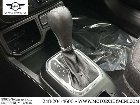 Used 2018 Jeep Renegade Latitude w/ Popular Equipment Group FWD image 34