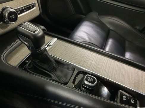 Used 2022 Volvo XC90 T6 Inscription image 21