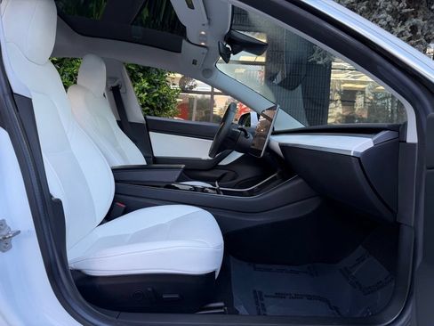 Used 2020 Tesla Model 3 Long Range AWD/4WD image 33