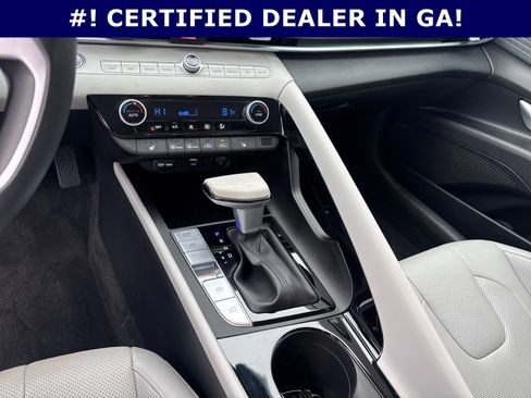 Certified 2023 Hyundai Elantra Limited image 30
