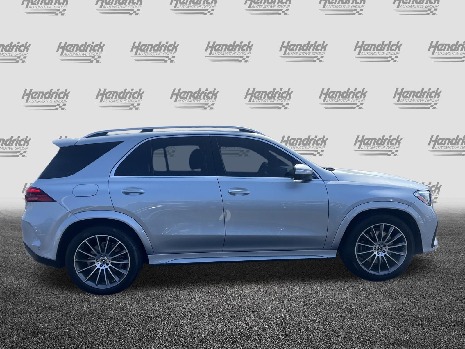 Used 2024 Mercedes-Benz GLE 450 4MATIC image 11
