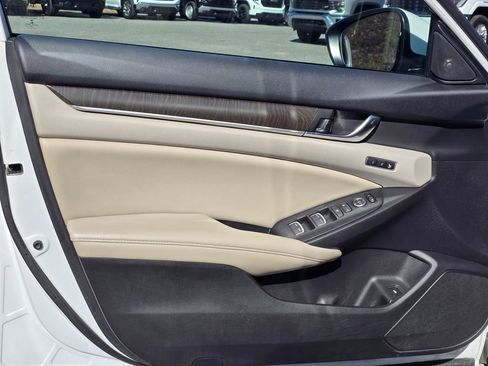 Used 2019 Honda Accord EX-L image 45