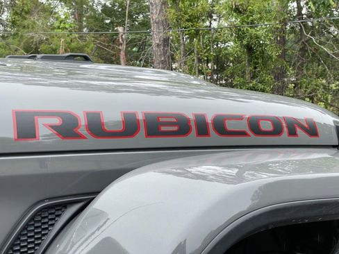 Used 2021 Jeep Gladiator Rubicon w/ Dual Top Group AWD/4WD image 55