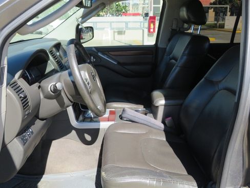 Used 2008 Nissan Pathfinder LE image 12
