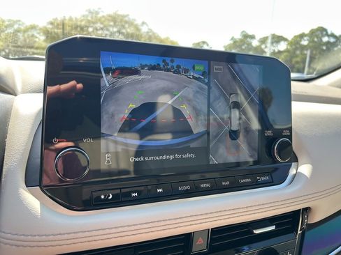 Certified 2023 Nissan Rogue SL w/ SL Premium Package image 36