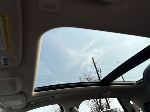 Certified 2022 Ford Edge SEL w/ Convenience Package image 4