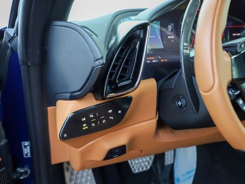 Certified 2022 Ferrari Roma image 27