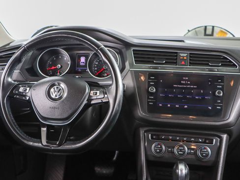 Used 2019 Volkswagen Tiguan SEL Premium R-Line image 17