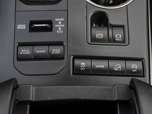 Certified 2022 Toyota Highlander XLE image 41