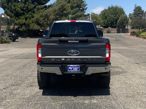 Used 2019 Ford F350 Lariat w/ Lariat Value Package AWD/4WD image 5