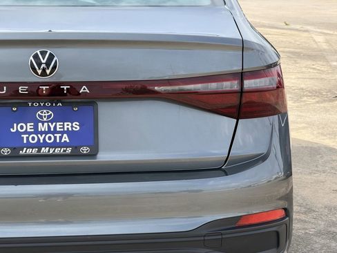 Used 2025 Volkswagen Jetta Sport FWD image 9