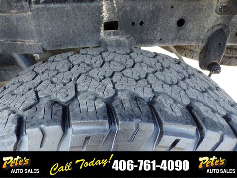 Used 2017 RAM 2500 Tradesman w/ Chrome Appearance Group image 11