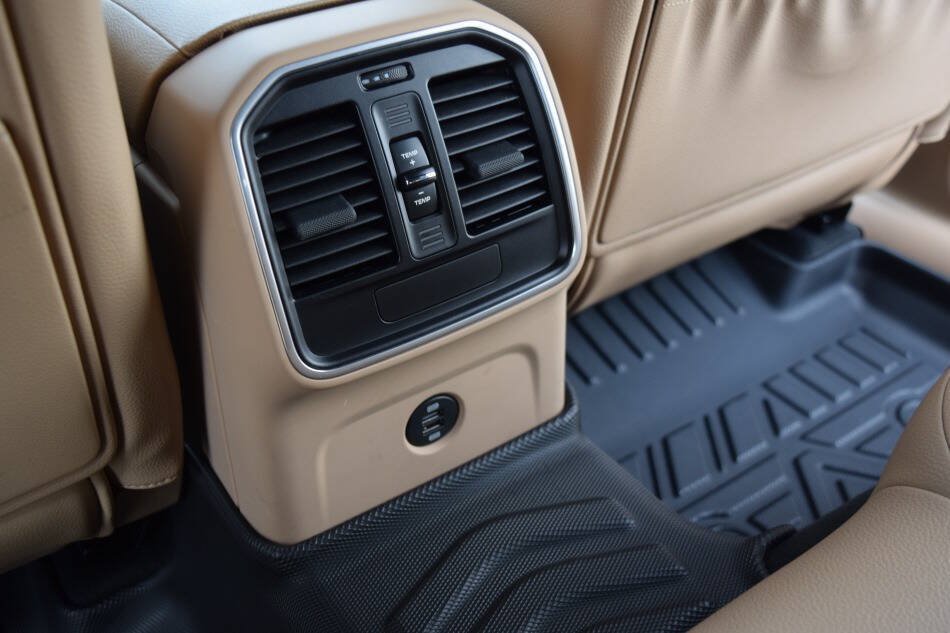 Used 2019 Porsche Macan AWD/4WD image 48