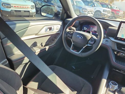 Certified 2025 Ford Explorer ST image 12