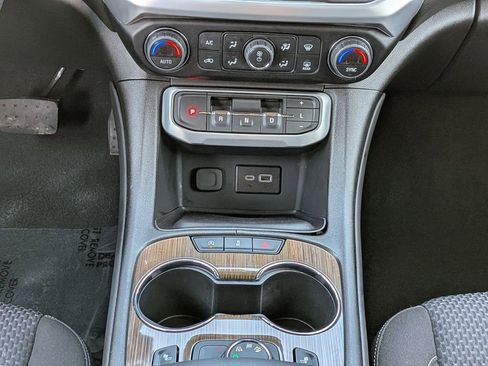 Used 2023 GMC Acadia SLE w/ Driver Convenience Package AWD/4WD image 20