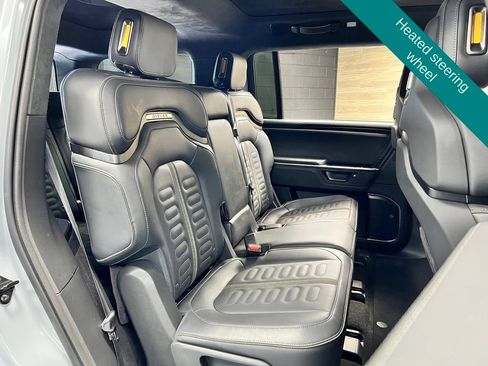 Used 2025 Rivian R1S Adventure AWD/4WD image 18