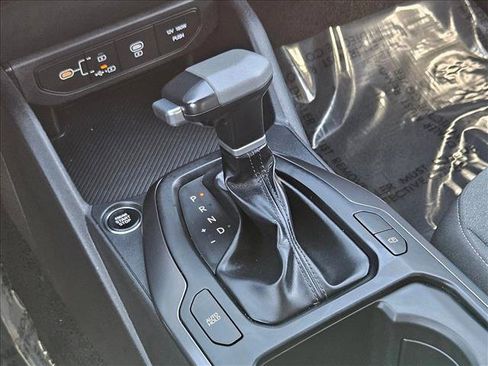 Used 2025 Kia K4 FWD image 17