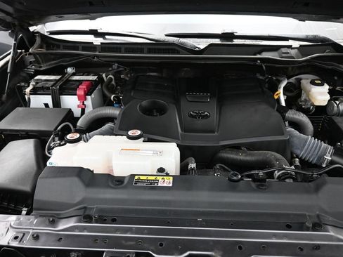 Used 2023 Toyota Tundra Platinum image 17