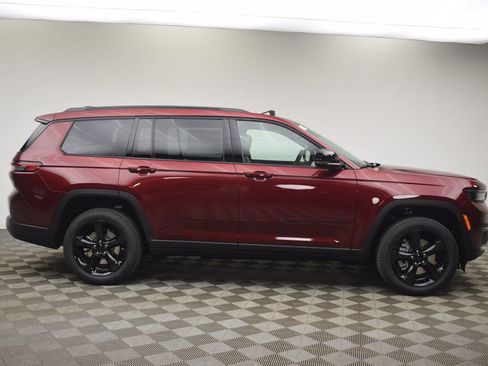 New 2025 Jeep Grand Cherokee L Limited w/ Luxury Tech Group II AWD/4WD image 6