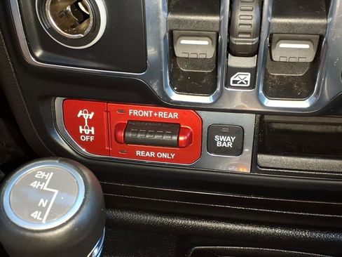 Used 2019 Jeep Wrangler Unlimited Rubicon w/ Cold Weather Group image 24