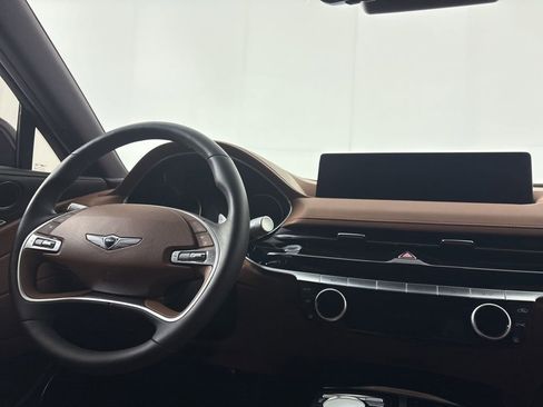 Used 2024 Genesis G80 2.5T image 22
